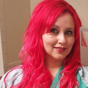 Meet your Posher, Iris